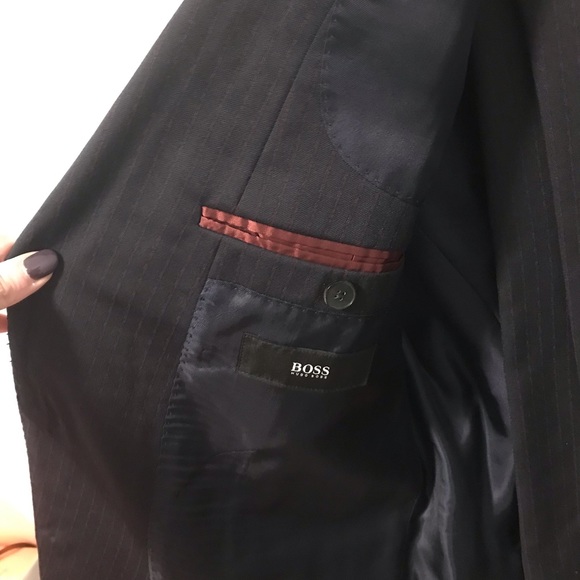 Hugo Boss 2-piece tailored suit - Picture 3 of 4